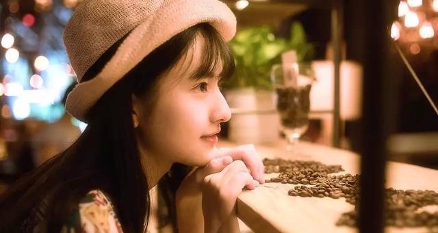 如何挽回订婚后分手的女友？（如何重新获得她的信任和爱意？）