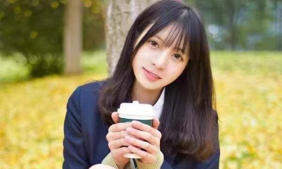 和女孩子轻松聊天的技巧（用这些话题和女孩子愉快聊天，从此再也不怕没话说了！）