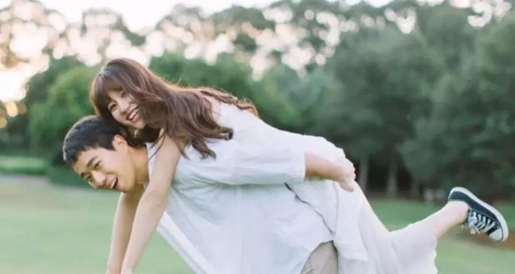 分手后女生后悔了，是否该去求复合？（复合的利与弊，自我反思是关键）