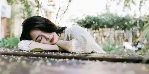 如何挽回疏离型女友（重获爱情的5个有效方法）