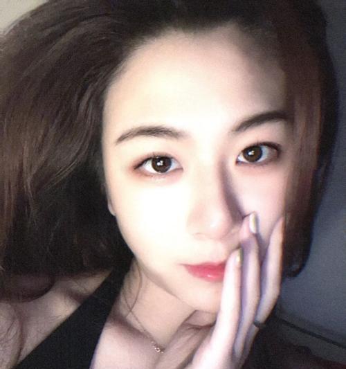 闺蜜还想着前男友，你应该怎么做？（劝复合还是劝放手？情感选择该如何面对？）