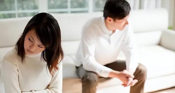 男人出轨的心理揭秘（探究男人背叛爱情的原因与心理机制）
