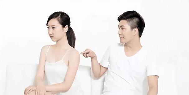 以分手挽回男友，学会让自己变得更好（如何从分手中受益，建立自信和独立性）