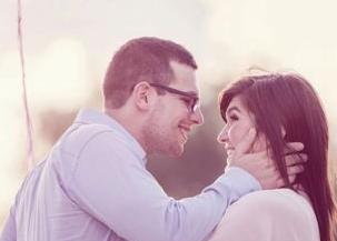 如何挽回离婚的他（15个实用方法帮助你重建感情和婚姻）