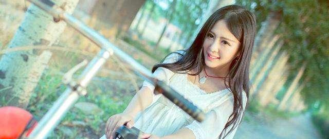 女人恋爱必看指南（不同年龄段女人如何选择适合自己的恋爱方式）