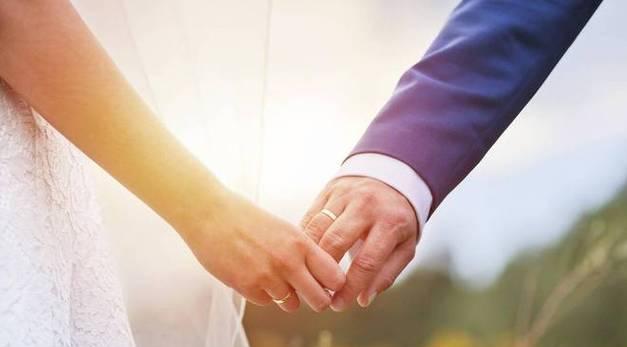 让女人感到安全的男人必备感情秘籍（打造完美情感关系，让女人心安理得）