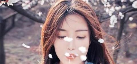 闺蜜分手后该如何挽回？（用真诚和耐心重建友情）