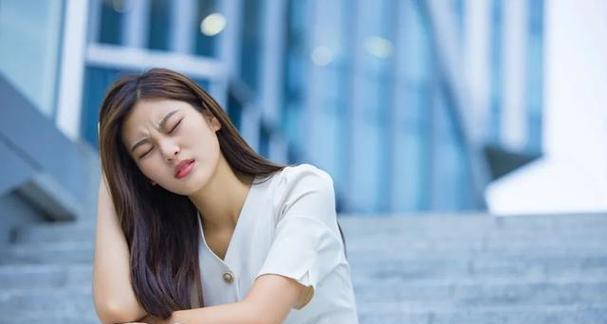 如何成功挽回前女友（重新让她回头，感情破裂怎么办？）