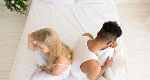 男人出轨要离婚？如何挽回婚姻关系！（恋爱中的另一半变心时，婚姻应该如何处理？）