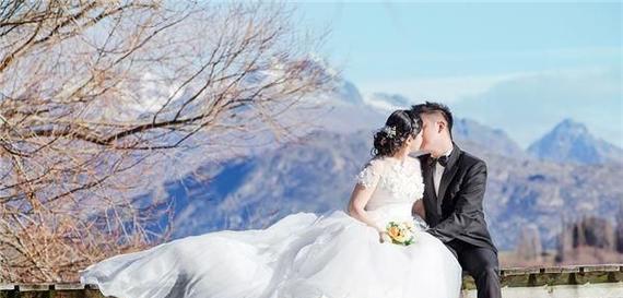 梦见穿婚纱的自己，究竟是什么含义？（探寻梦境背后的秘密，揭示梦中婚纱的象征意义）