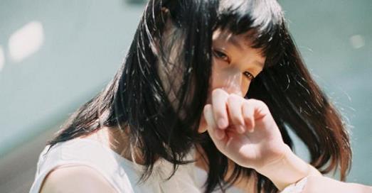 挽回前女友的有效办法（教你恢复失去的爱情并重建关系）