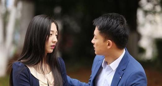 女友频频提分手，新欢出现后突然断联一个月，我该如何面对？（挽救爱情之路，如何化解分歧？）