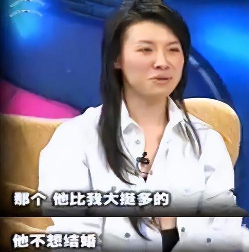 老男人为何钟情年轻姑娘（探究老男人追求年轻姑娘的心理原因与社会影响）