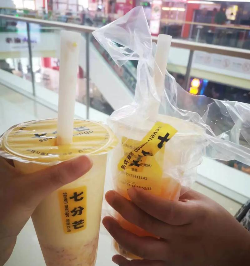 如何回应女生请你喝奶茶（优雅而得体的回应方式）