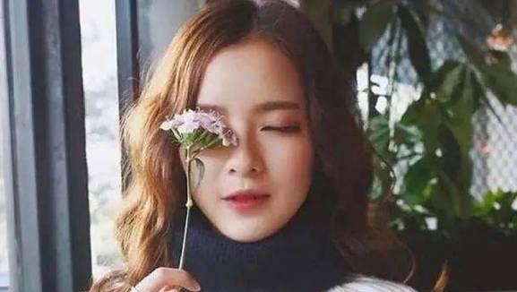 女人为什么比男人更脆弱？（探究女性心理、生理、社会因素对脆弱性的影响）