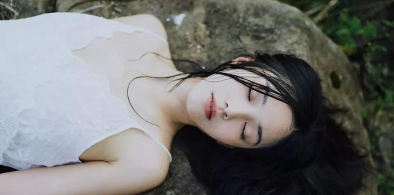 撩妹高手的“不正经”技巧（用幽默逗趣引发女生上瘾）