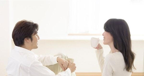 如何应对夫妻感情破裂（从心理、沟通、自我调节等方面进行分析）