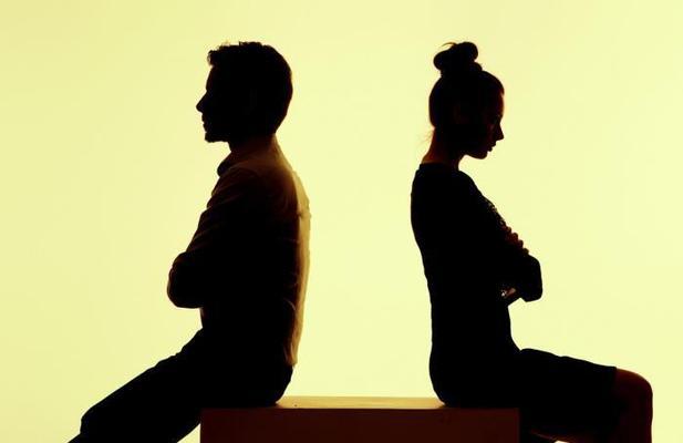 女友分手了怎么办？15个绝招让你成功挽回（从“不想见面”到“激情重燃”——教你如何挽回分手女友）