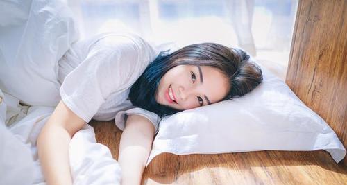 女人分手后应该做的4件事（如何快速走出失恋阴影，重拾自信与快乐）