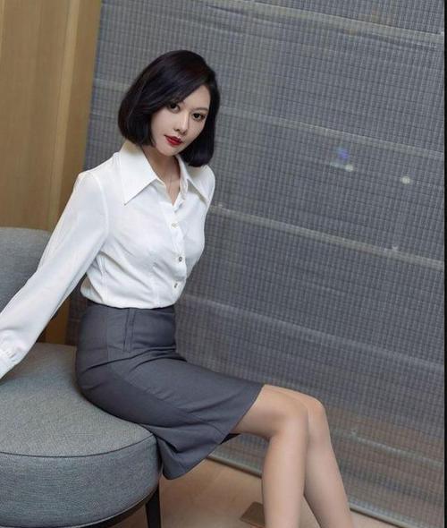 如何掌握以前男友突然联系你时的主动权（学会这些技巧，让你更从容应对感情问题）