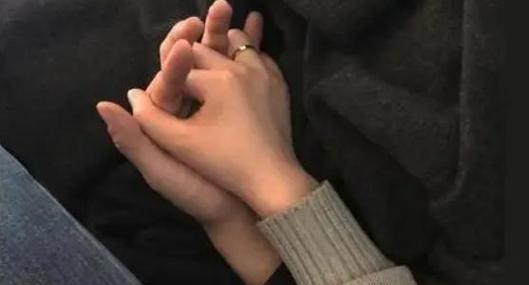 男人不想复合的迹象（15个让你看清男人内心的迹象，揭秘他是否想复合）