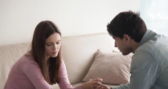 如何挽回破裂的婚姻？（重建感情的10个技巧）