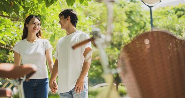 如何挽回已经失去感觉的另一半？（一位恋爱专家教你7个步骤重燃爱情的火焰）