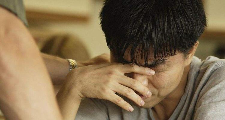 挽回分手男友的6种方法（以吵架后男友要分手我该怎么挽回？）