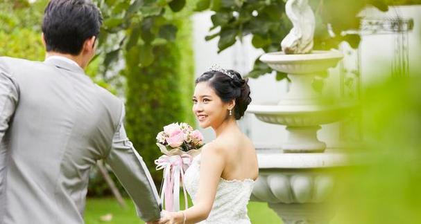 如何挽回前任，让他回心转意（15个步骤教你成功挽回前任的心）