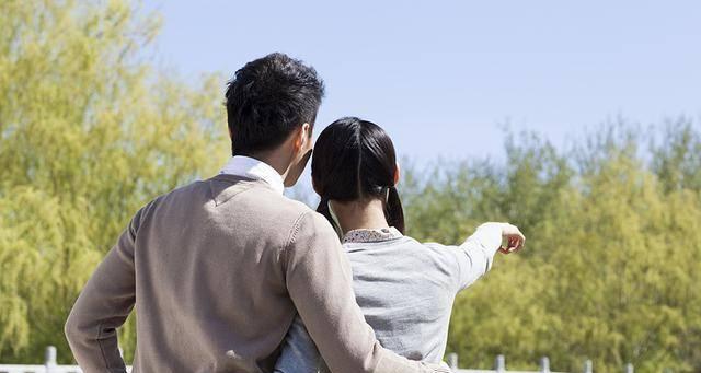 老婆分手后还暧昧，如何挽回？（从沟通到行动，全面挽救感情）